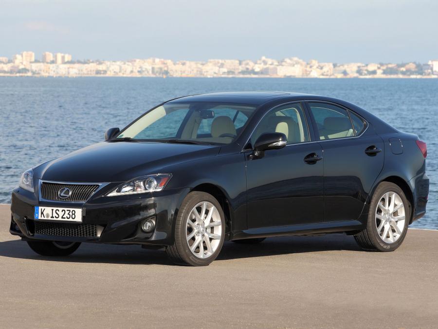  Lexus IS200d 2010 года  (фото 14 из 19)